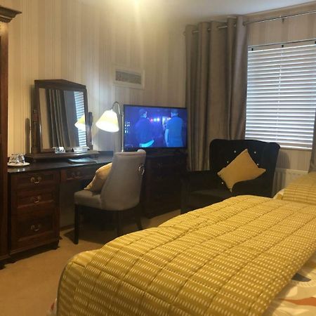 Caldhame Lodge Crumlin  Eksteriør bilde
