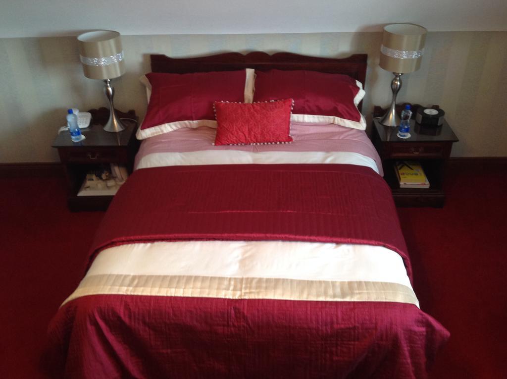 Caldhame Lodge Crumlin  Eksteriør bilde