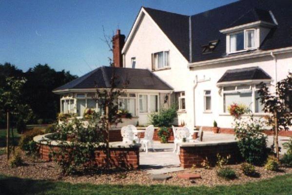 Caldhame Lodge Crumlin  Eksteriør bilde