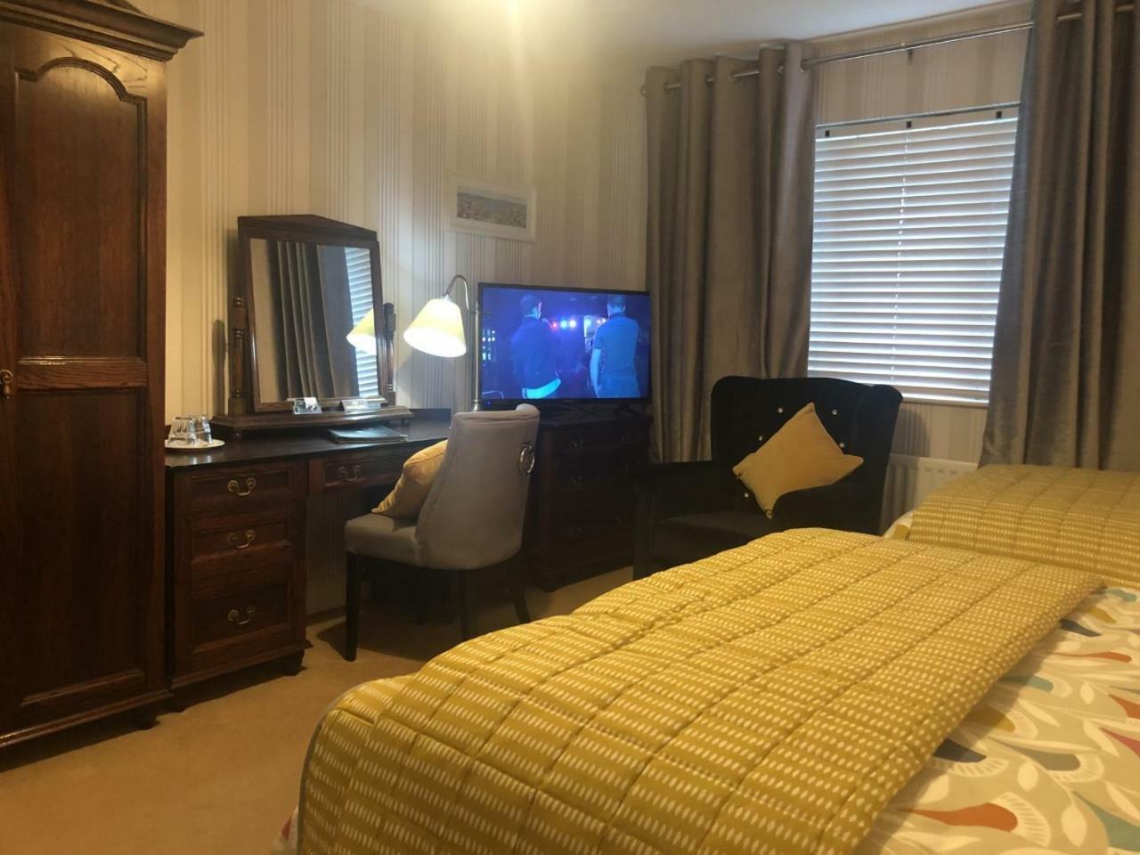 Caldhame Lodge Crumlin  Eksteriør bilde
